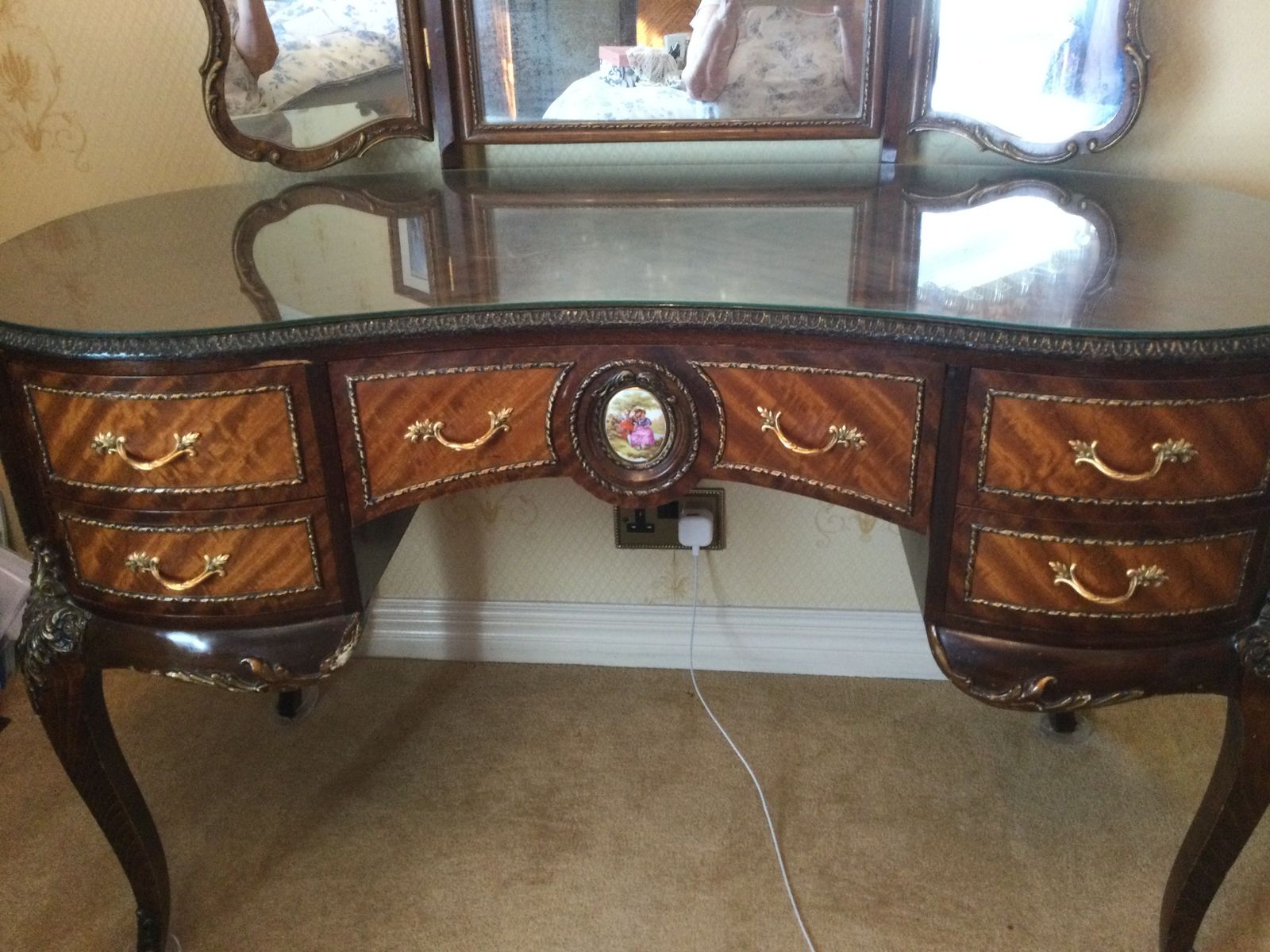 5 Piece French Bedroom Suite. Very Ornate. Good Condition. photo Furniture