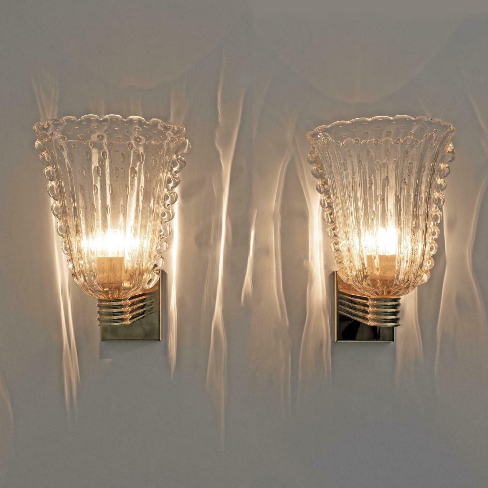 Barovier & Toso Art Dèco Style Brass And Pulegoso Murano Glass Sconces, Pair photo vintage