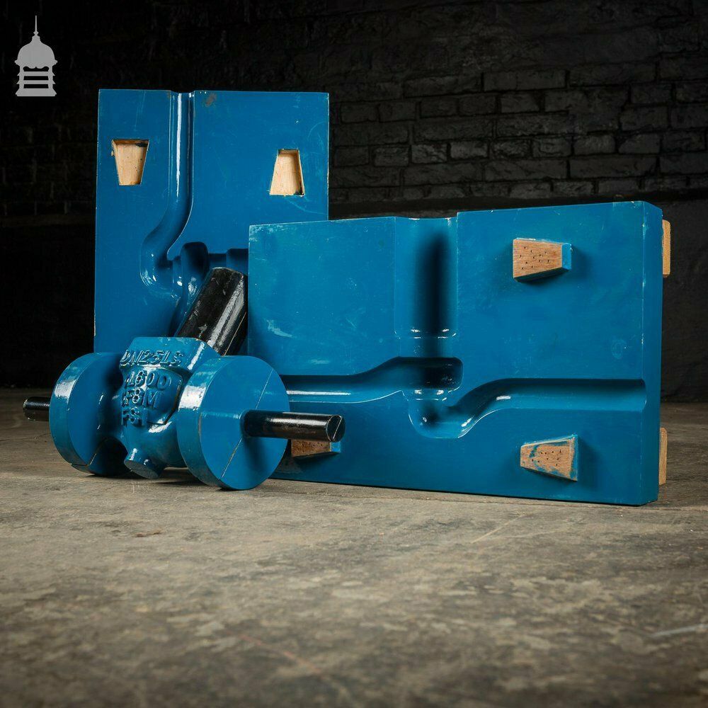 216.0 Batch Of 4 Blue Industrial Factory Foundry Moulds photo