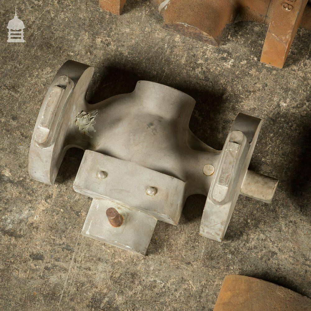 Batch Of 10 Metal And Wooden Industrial Factory Foundry Moulds photo Home Decor