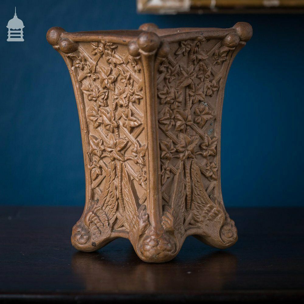 19th C Doulton Lambeth Silicon Ware Vase With Ivy Leaf Design 1881 photo furniture