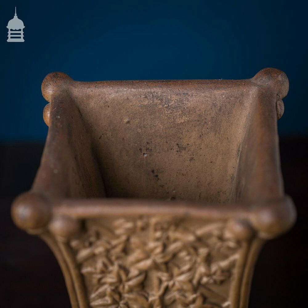 19th C Doulton Lambeth Silicon Ware Vase With Ivy Leaf Design 1881 photo buy