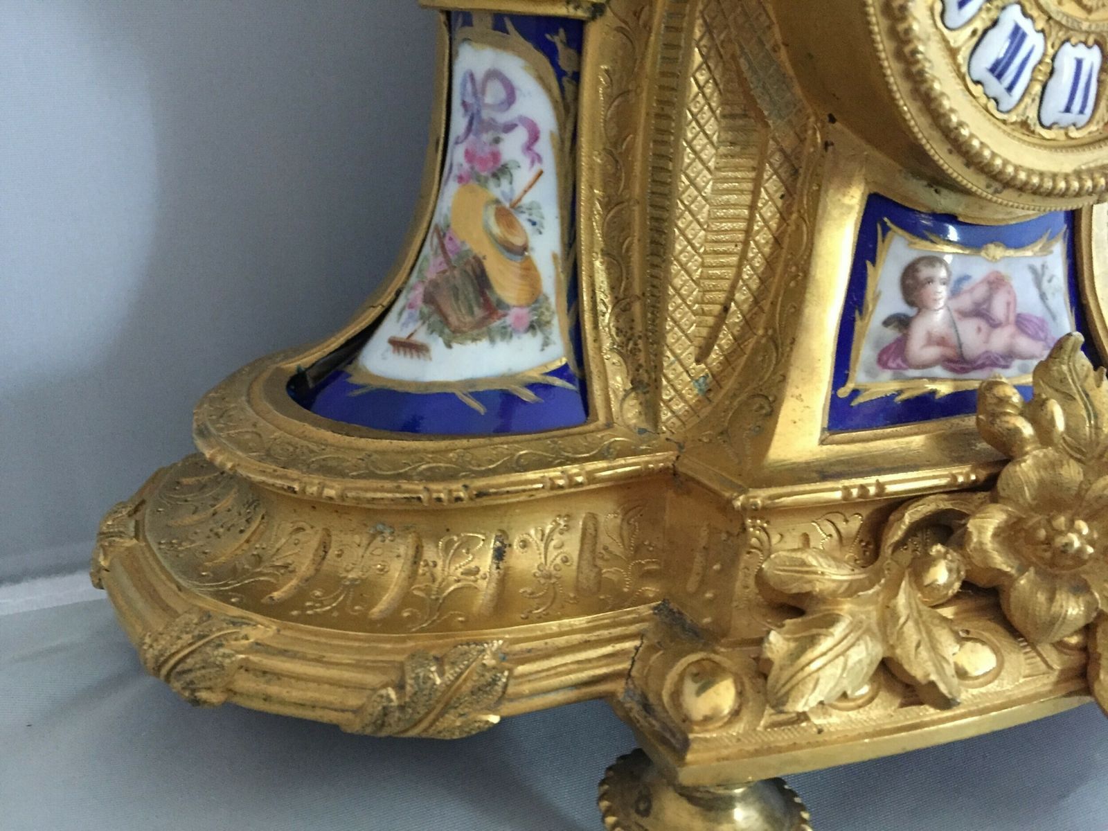 Antique French Ormolu And Porcelain Mantle Clock photo vinterior