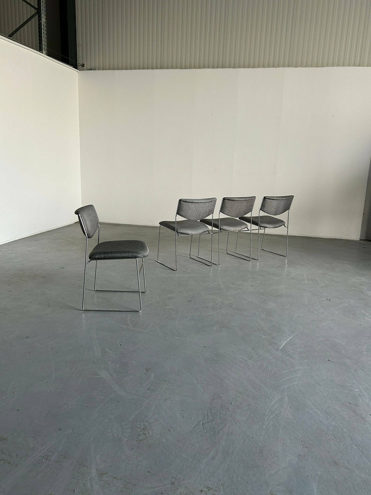 Set Of 4 Minimalist Modern Chromed Metal Wire Dining Chairs By Laesko Studioform International, 1980s Germany
