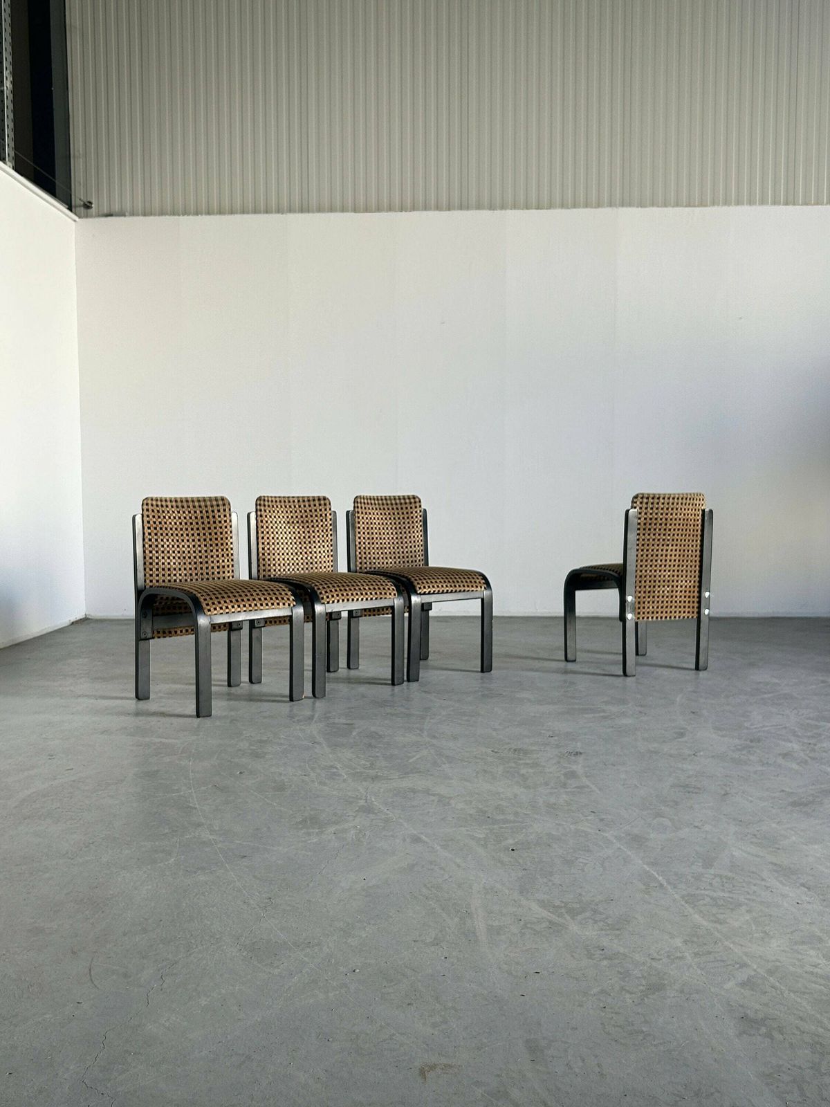 Set Of 4 Italian Sculptural Lacquered Bentwood Dining Chairs, Geometric Pattern Velvet, In Style Of Pierluigi Molinari, 1970s Italy