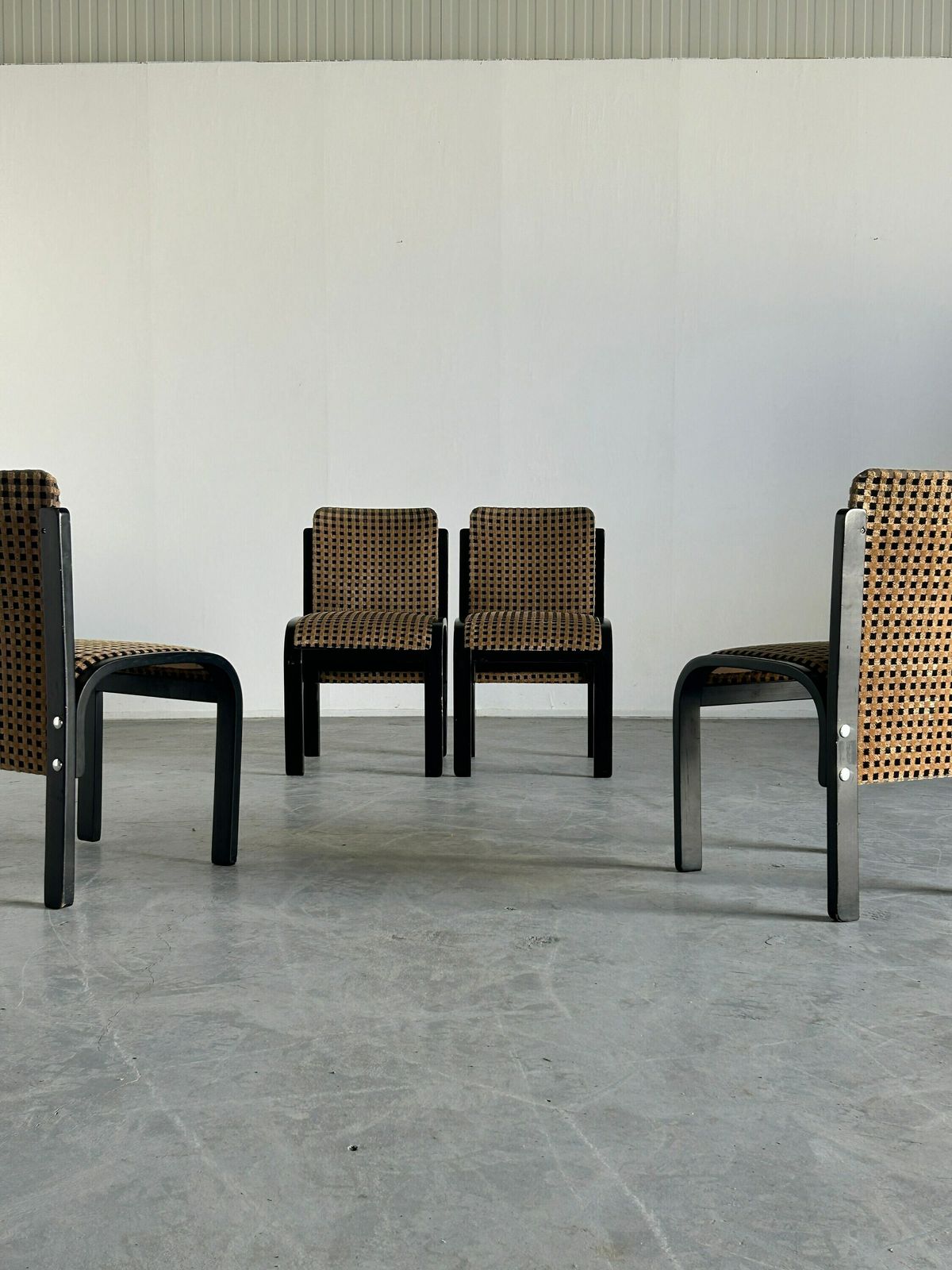 Set Of 4 Italian Sculptural Lacquered Bentwood Dining Chairs, Geometric Pattern Velvet, In Style Of Pierluigi Molinari, 1970s Italy photo vinterior