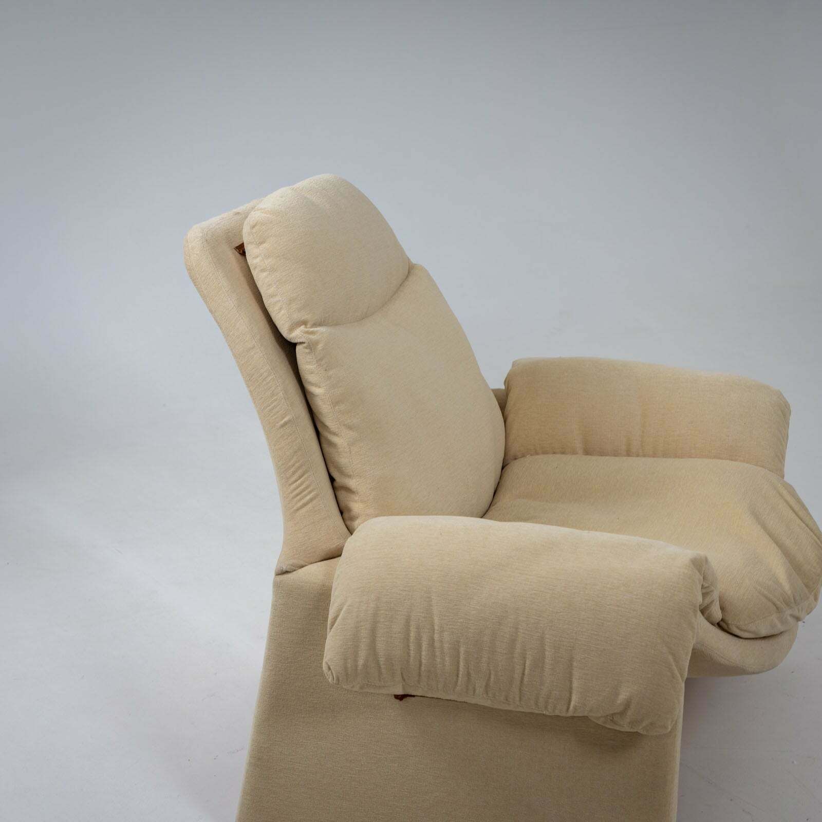 P60 Lounge Chair By Vittorio Introini For Saporiti, Italy, 1980s photo buy