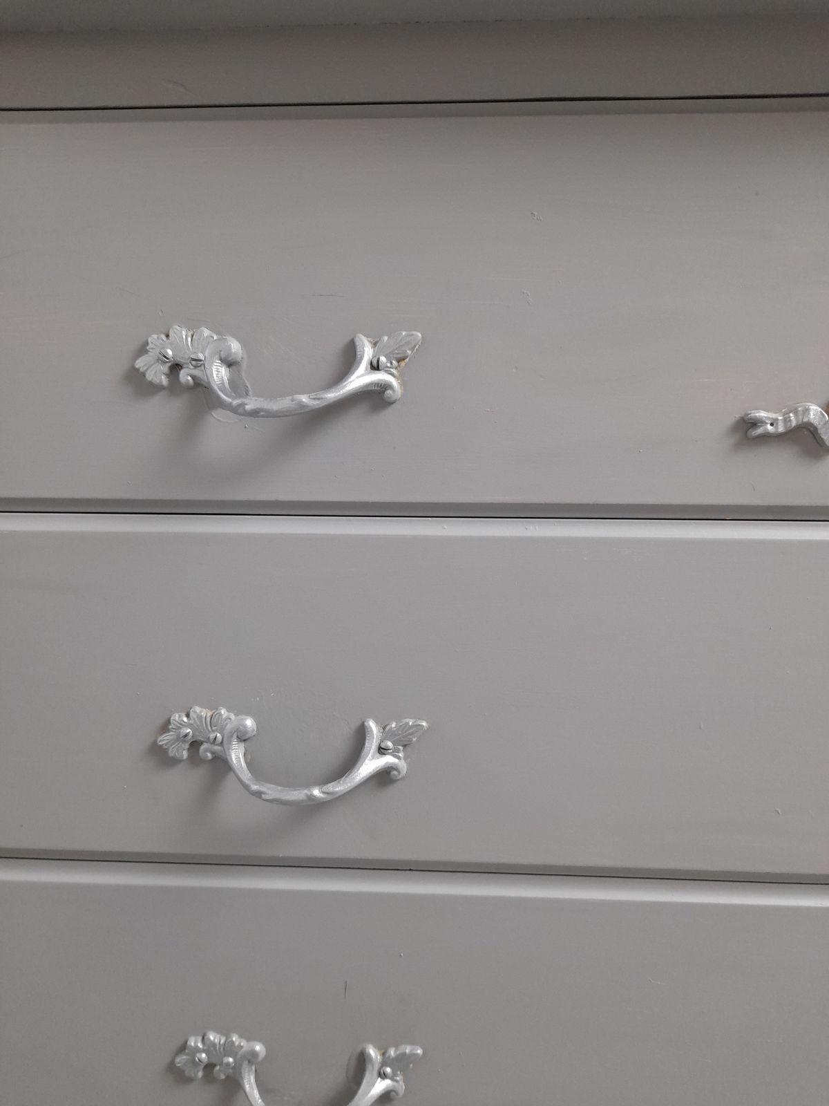 Olympus Five Drawer Chest. Hand Finished In Little Lamb And Silver photo for sale