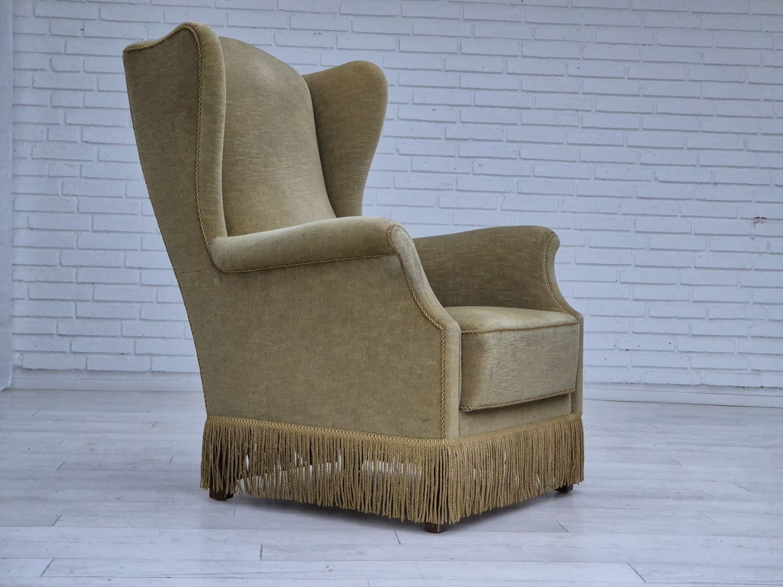 Jaren 1970, Deens Design, Wingback Fauteuil, Goede Staat, Meubelvelours, Beukenhouten Poten. photo vinterior