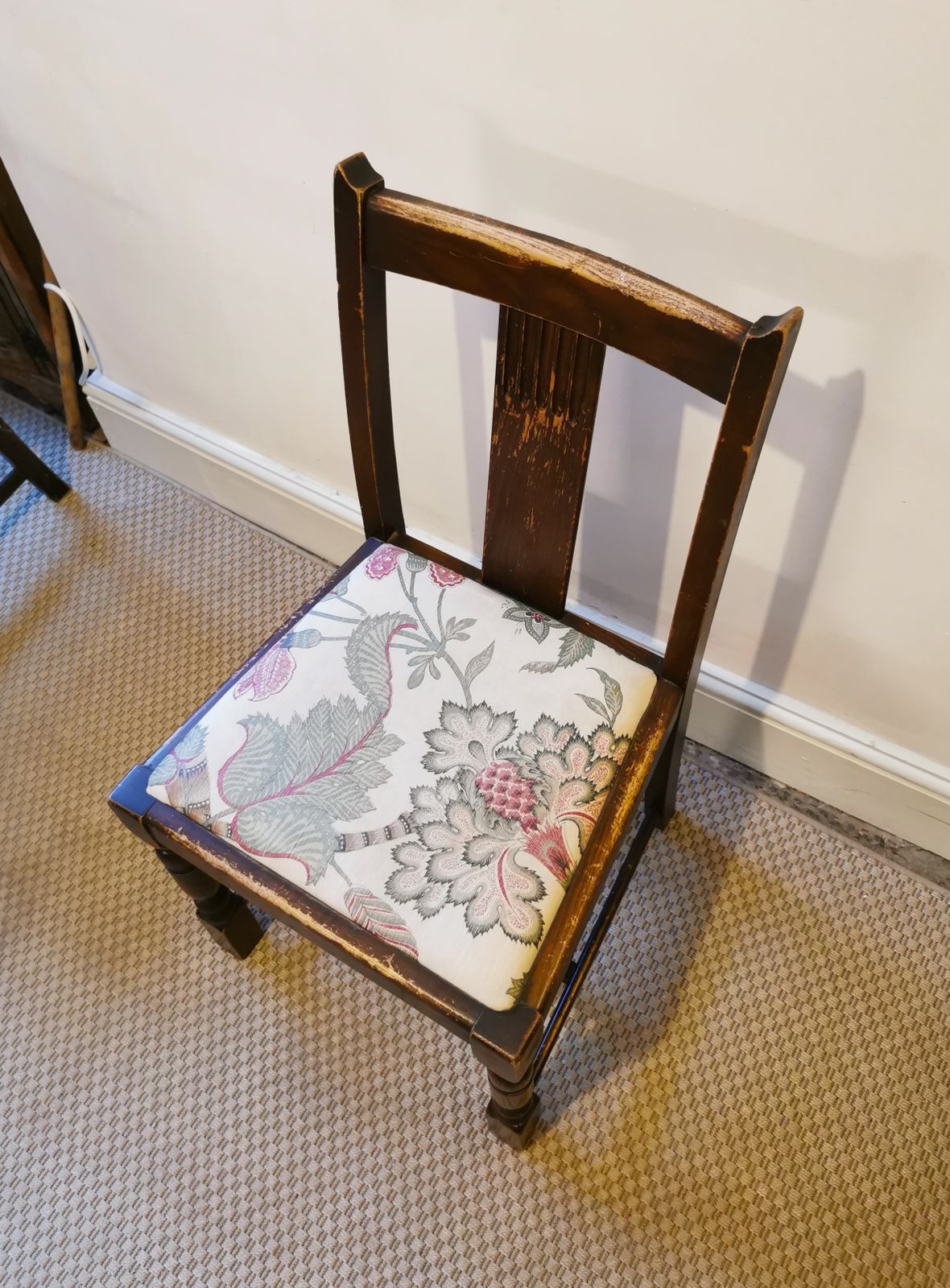 Set Of Four Unique Re Upholstered Solid Hard Wood Dining Chairs With Luxury Fabric Cushions photo for sale