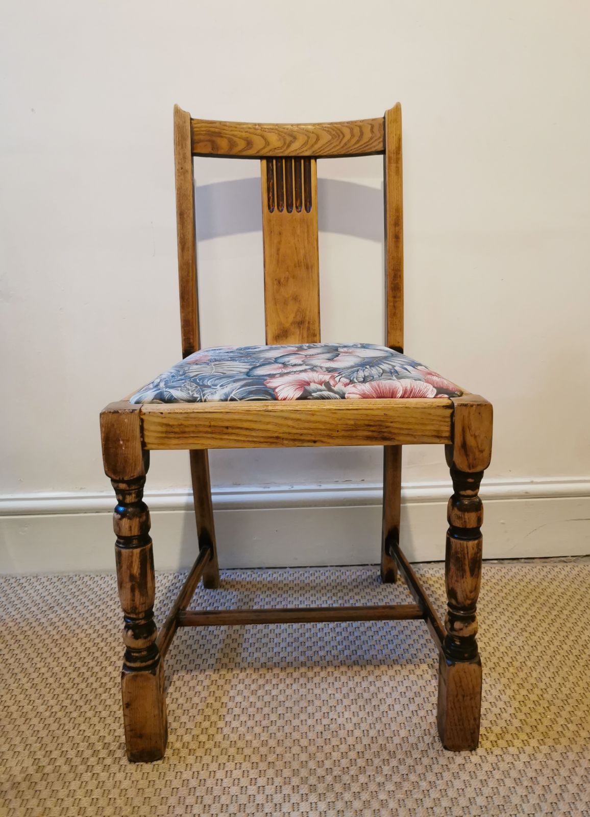 photo for sale Set Of Four Unique Re Upholstered Solid Hard Wood Dining Chairs With Luxury Fabric Cushions