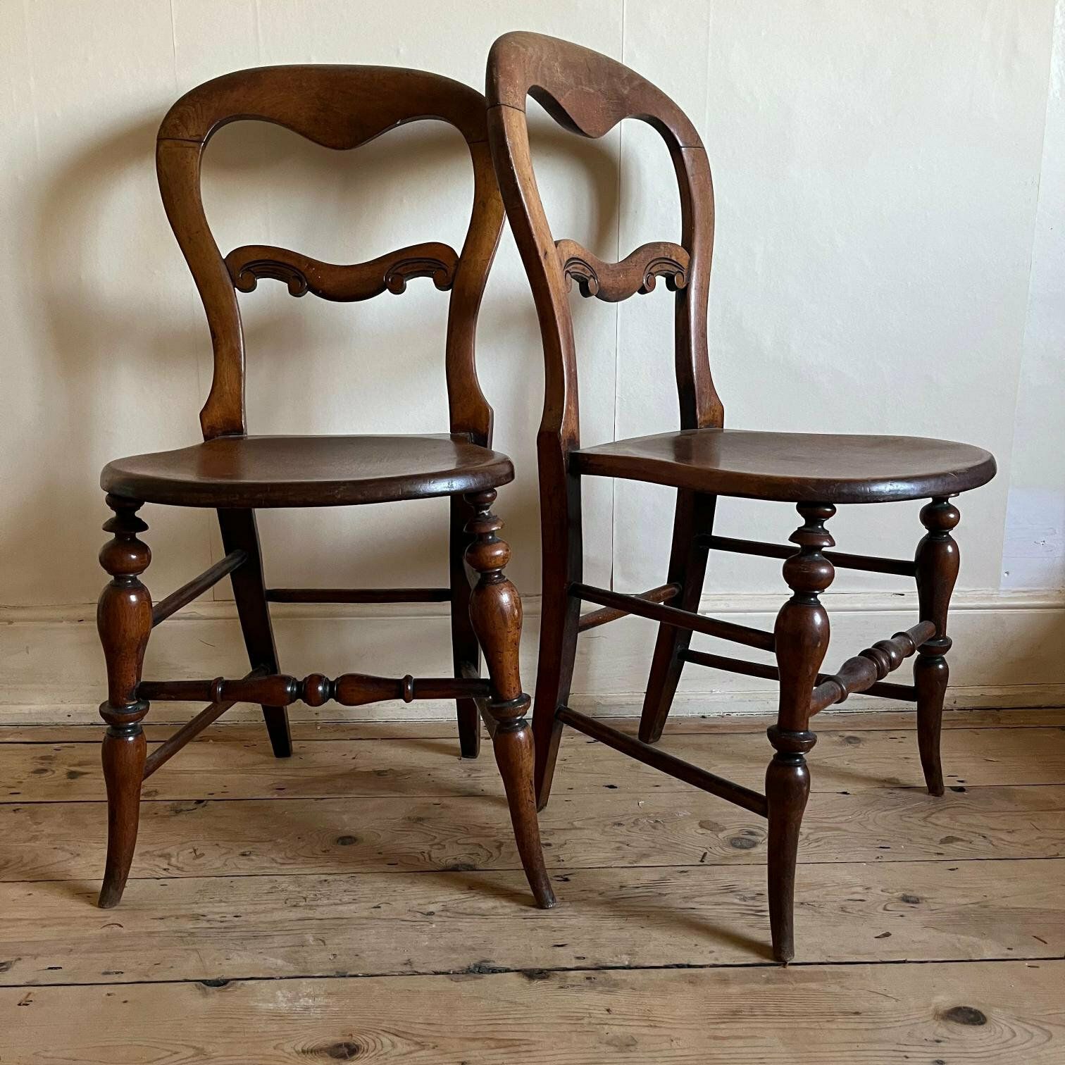 A Pair Of Birch Antique Chairs With Balloon Back photo vinterior