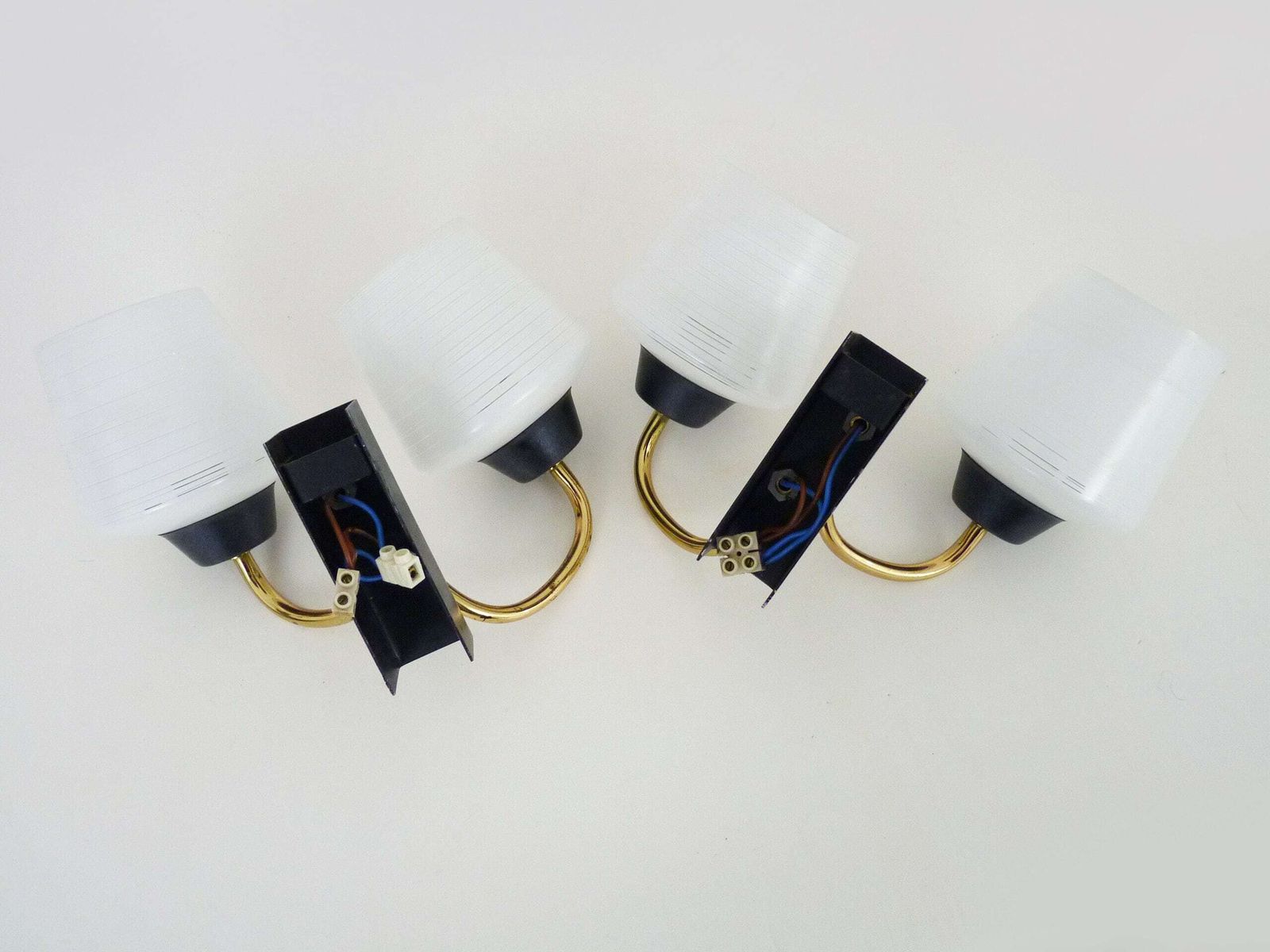 Pair Of Vintage Maison Arlus Wall Lights From The 1950s In Brass, Glass Globe. photo vinterior