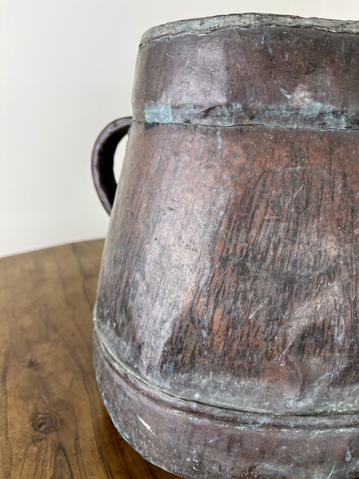 Wonderfully Aged Large Antique Copper Cauldron Of French Origin photo vinterior