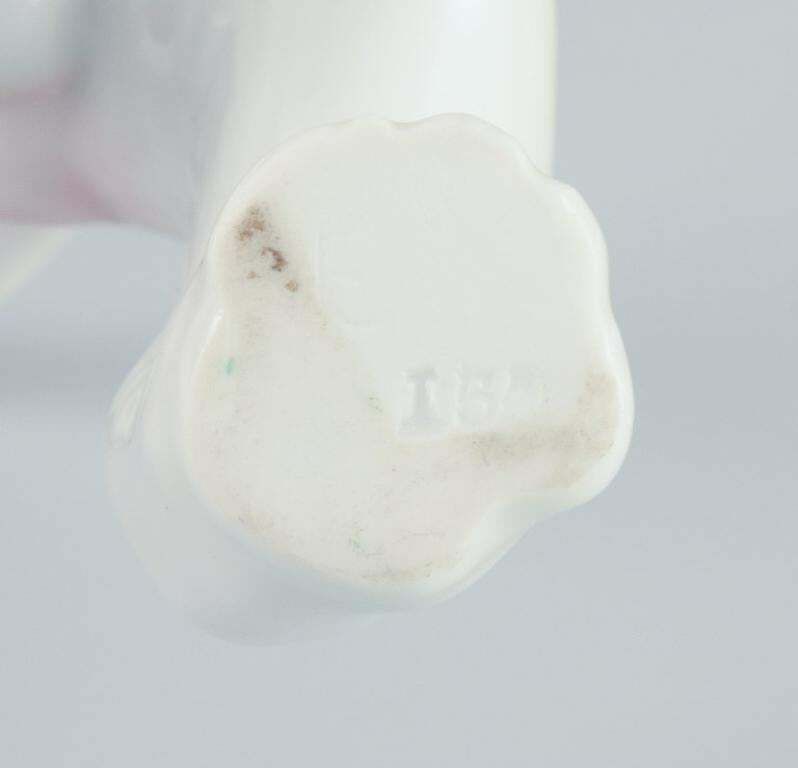 photo furniture Bing & Grøndahl, Porcelain Figurine Of A Pointer Puppy.