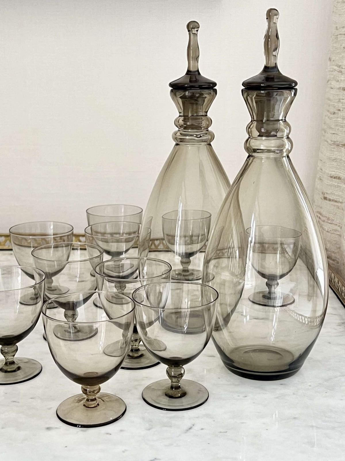 Pair Scandinavian Smoked Decanters & 10 Glasses Suite photo buy