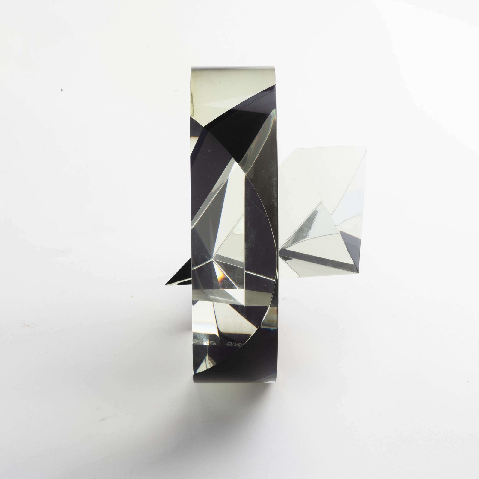 Cristal Abstract Sculpture By Czeck Vlastislav Janacek photo vinterior