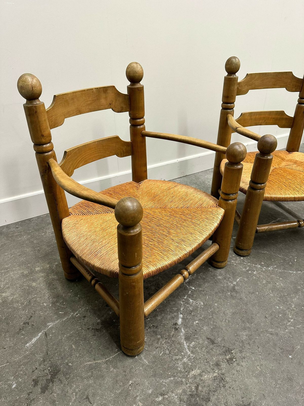 Paar Lage Fauteuils Met Biezen Zitting Van Charles Dudouyt, Jaren 1940, Set Van 2 photo vintage