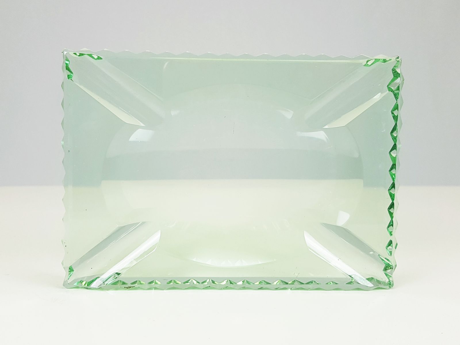 Cut Glass Zig Zag Ashtray In The Style Of Fontana Arte, 1950s photo vinterior