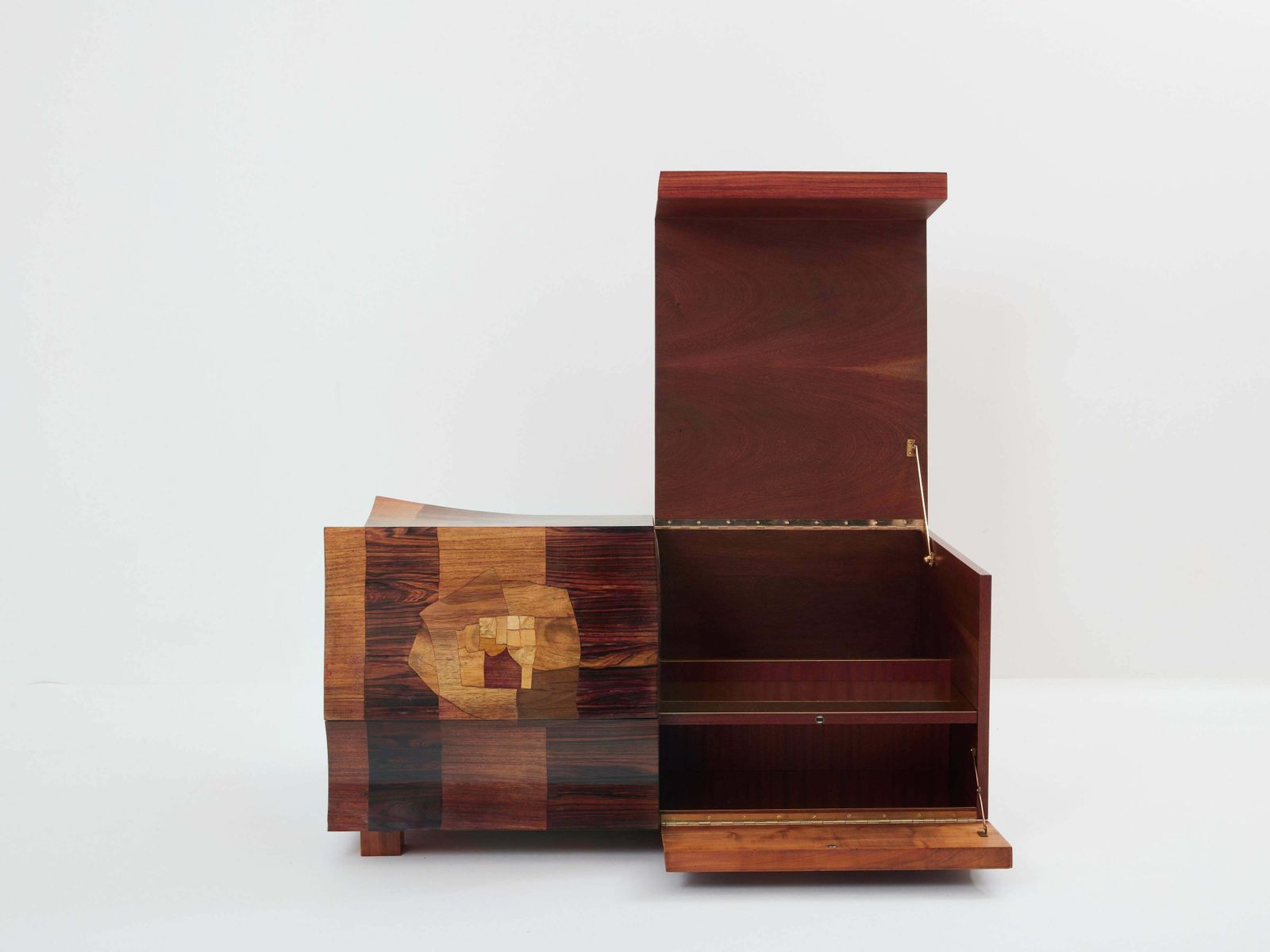 25298.0 Cabinet bar Michel Lefevre en placage et marqueterie, 1960 photo