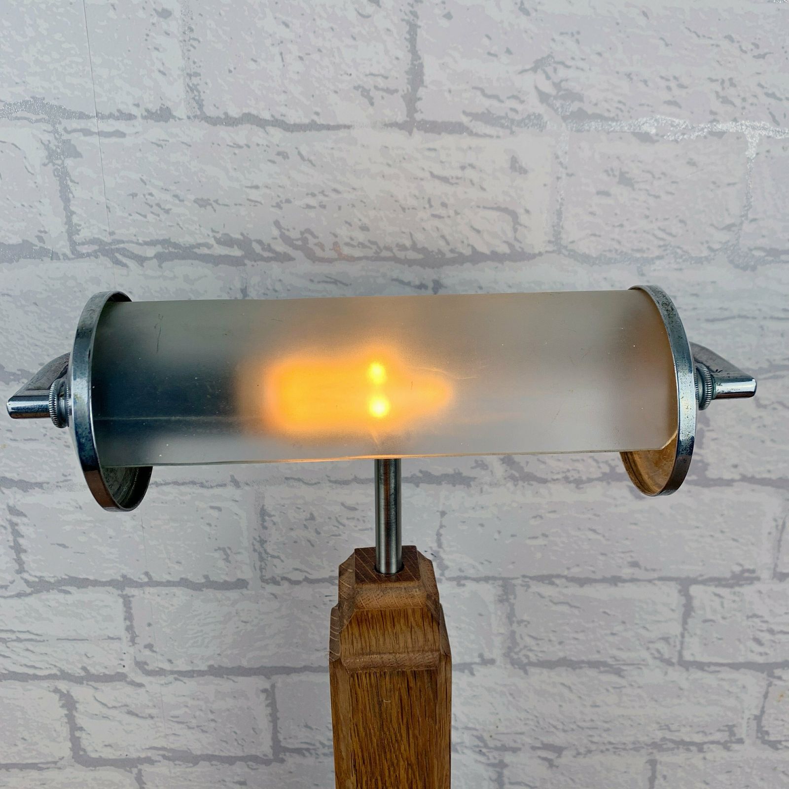 Vintage Wood Bankers Style Desk Lamp. photo Lighting