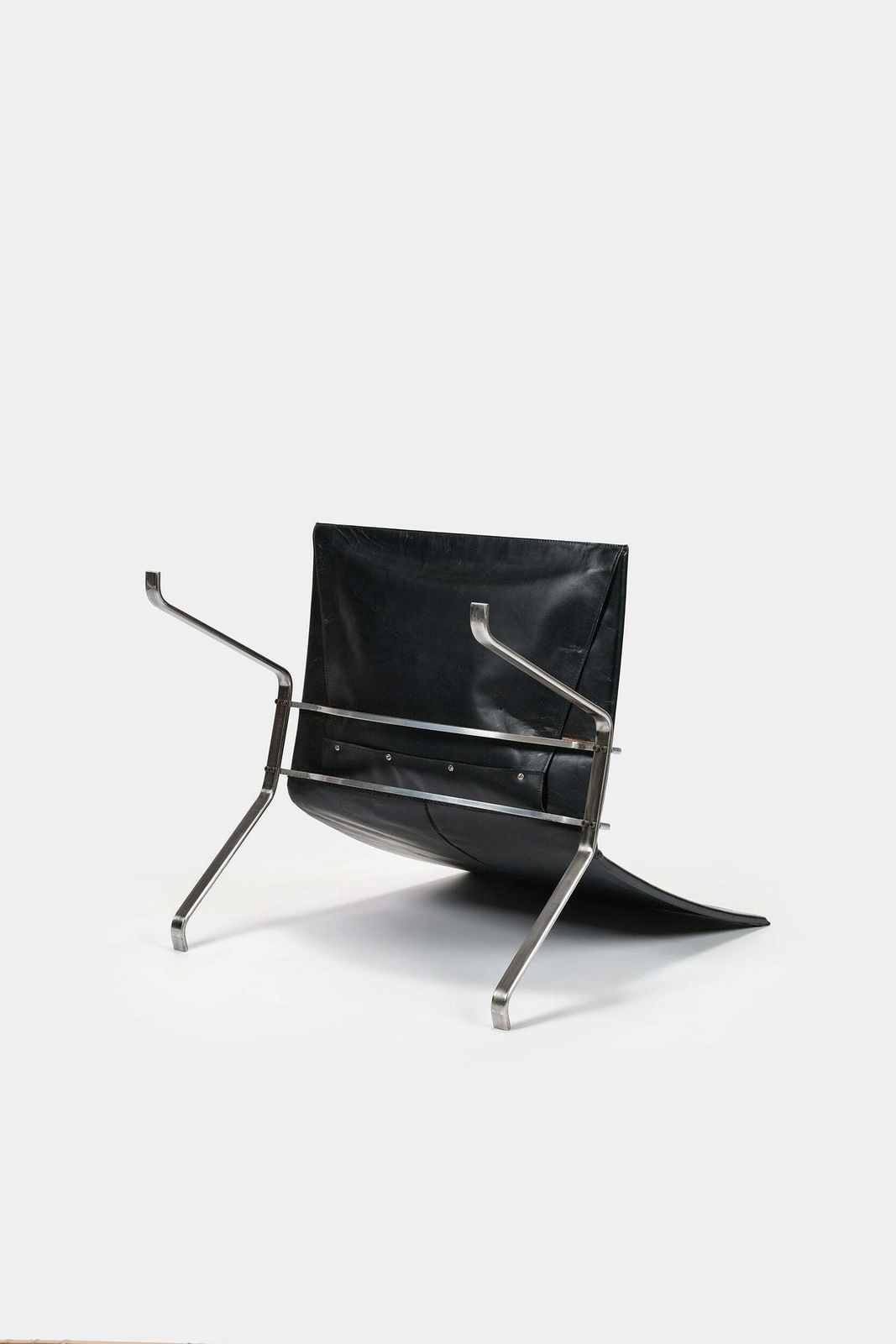 photo buy Poul Kjaerholm, Lounge Chair Pk22, 1956