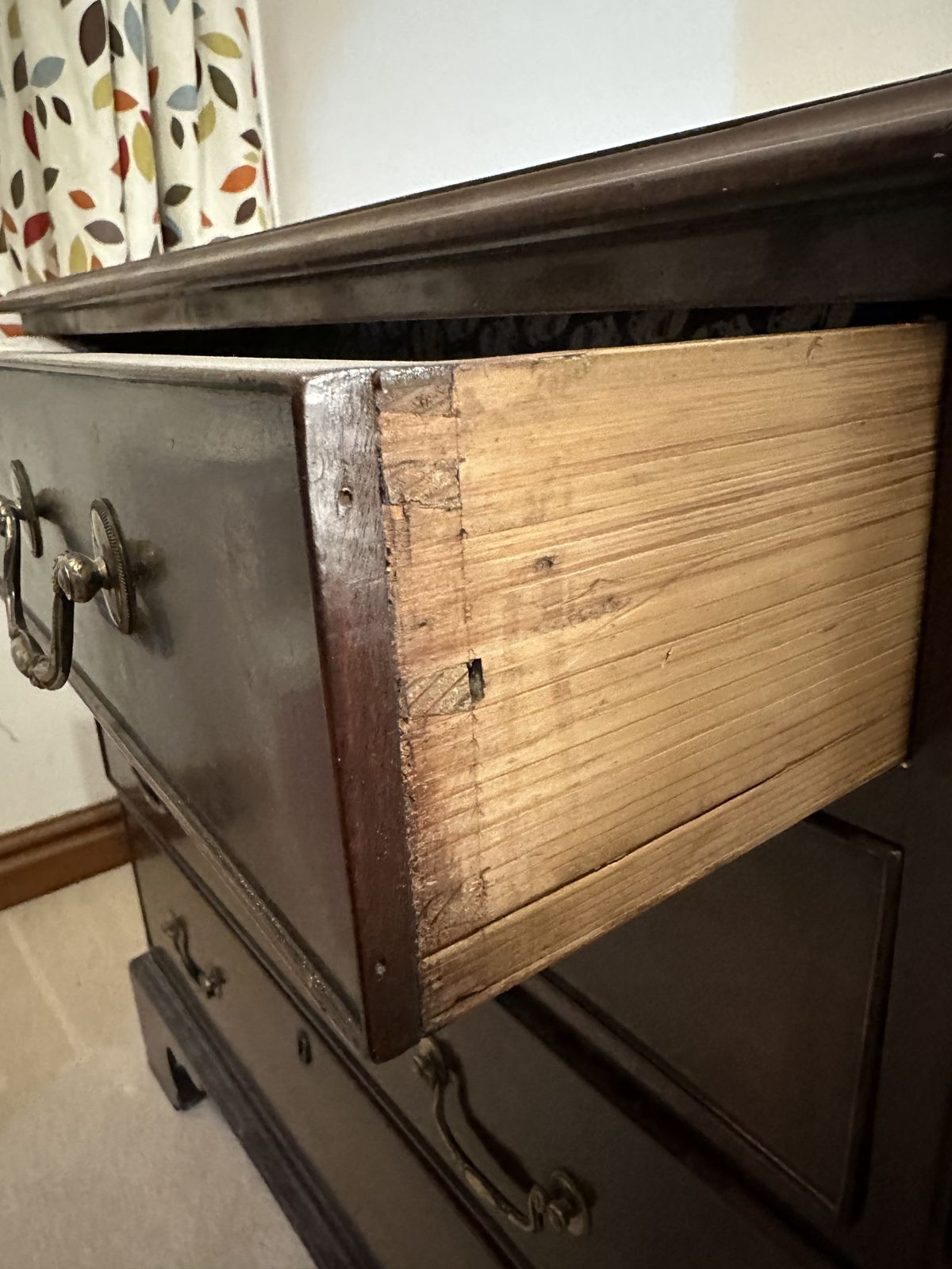 Georgian, Mahogany 4 Drawer Chest Of Drawers