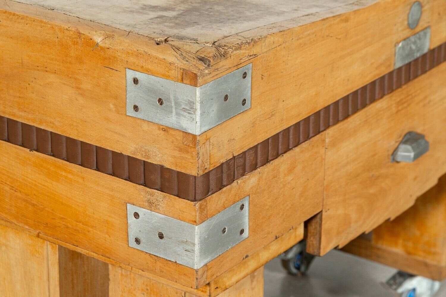 photo vinterior French Maple Butchers Block Counter Table