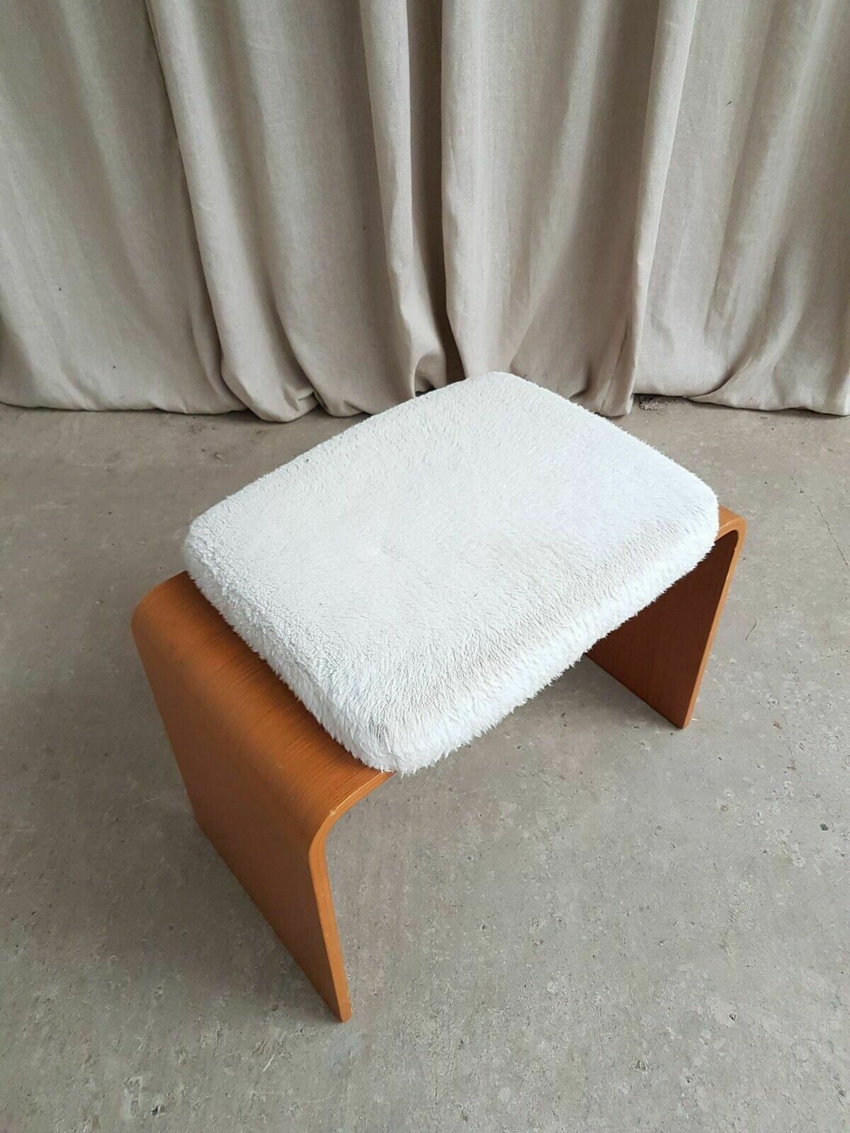photo vintage Vtg Mid Century Bentwood Footstool Stool Retro Danish Scandi Modernist R409