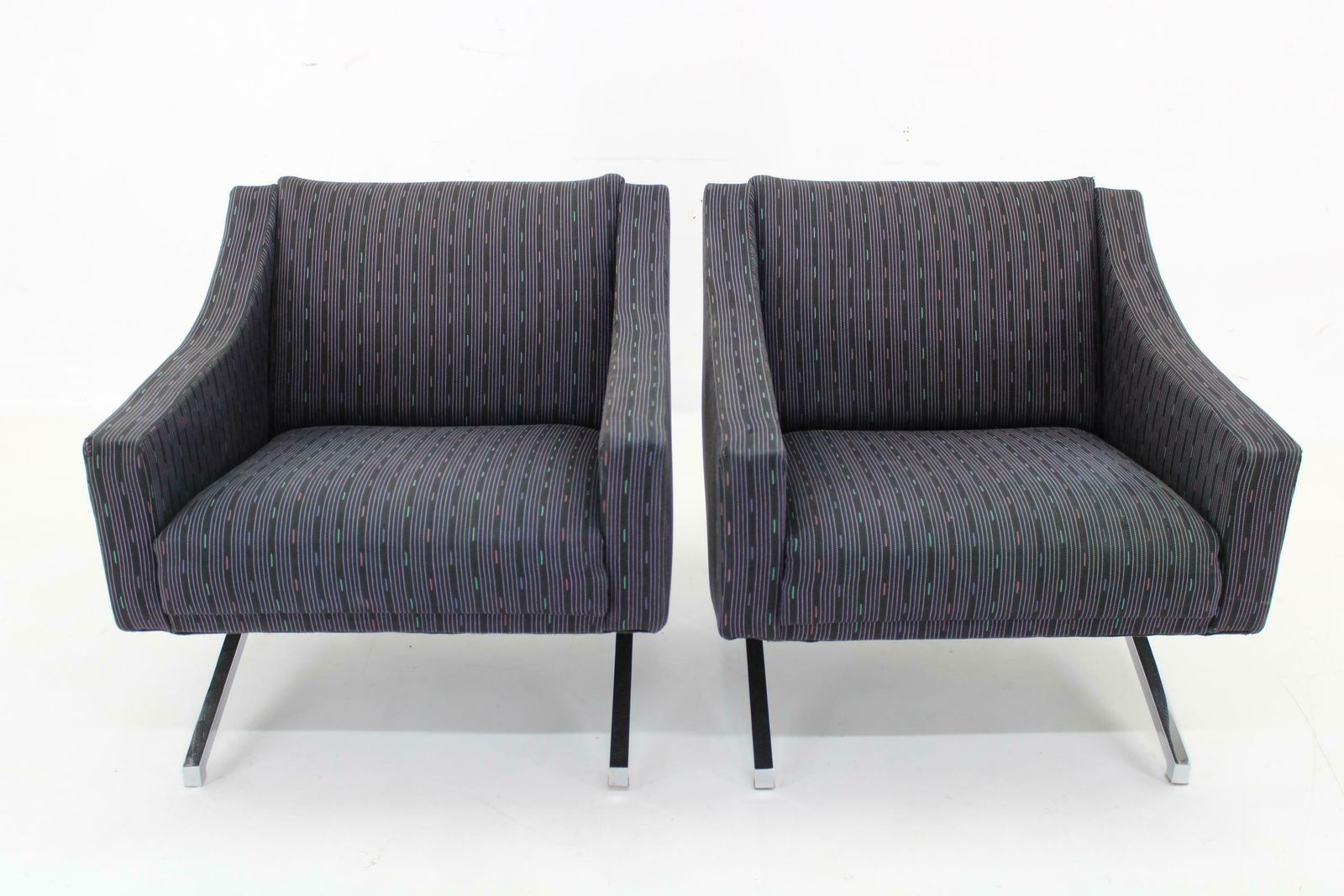 1970s Pair Of Italian Design Armchairs photo furniture
