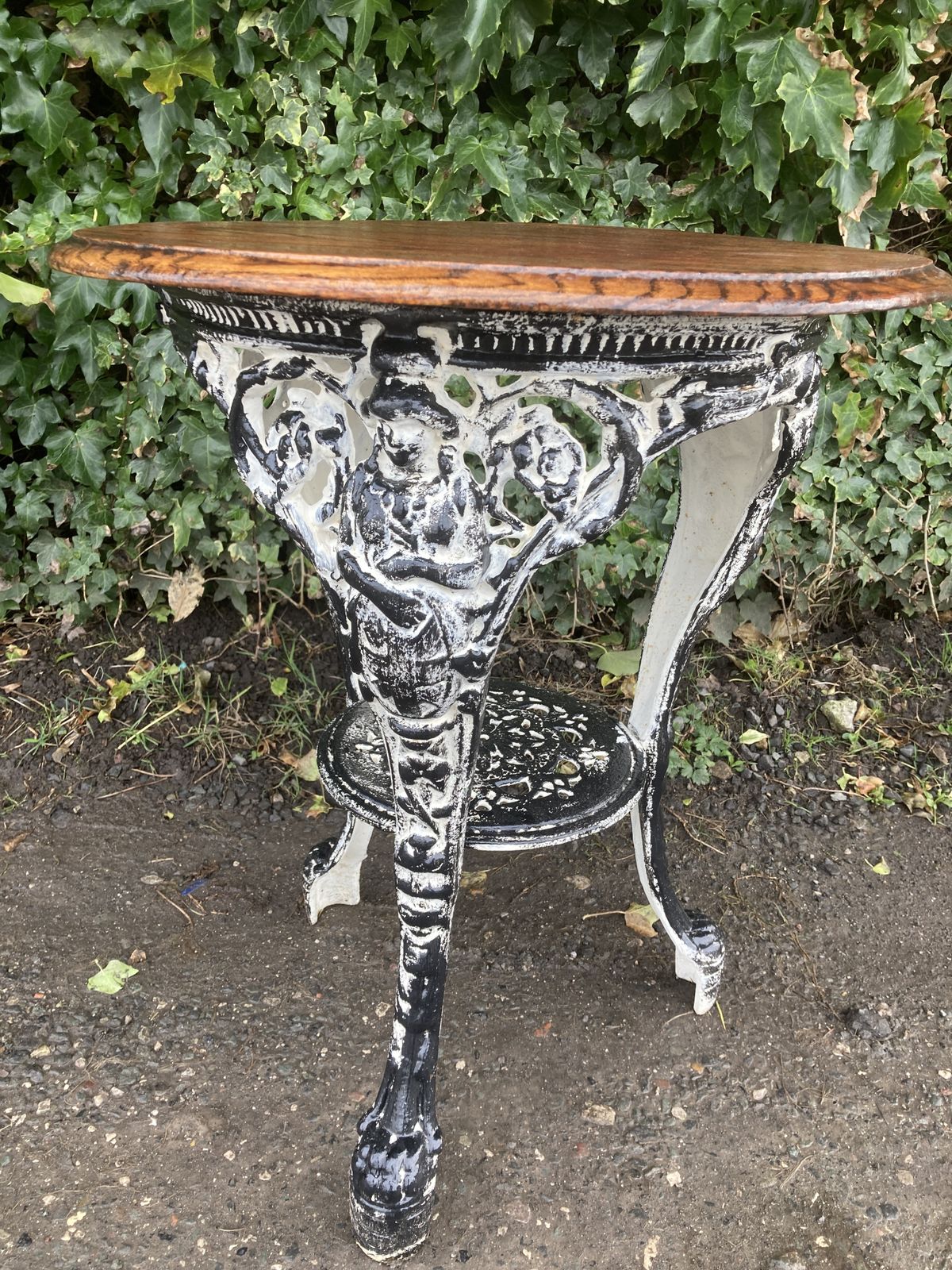 Britannia Style Pub/Garden Table With Oak Top