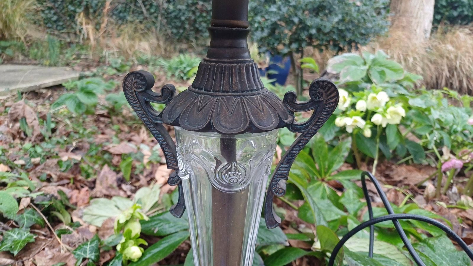 Quality Vintage Table Lamp With Shade   Glass And Metal Base, Classical Style In Excellent Condition , Working (Height 67cm Inc Shade) photo buy