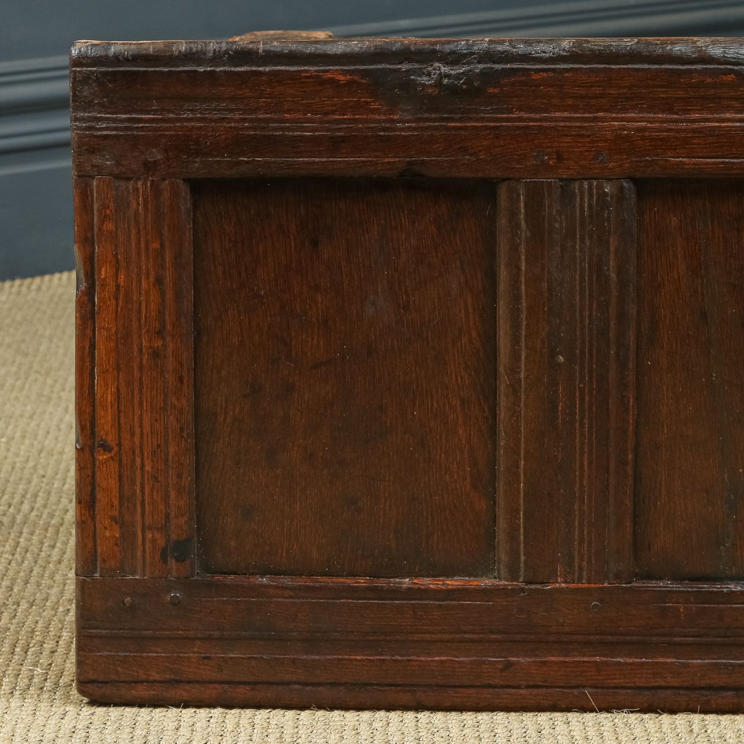 photo vinterior English 18th Century Georgian Oak Joined & Panelled Coffer Chest Blanket Box (Circa 1720)