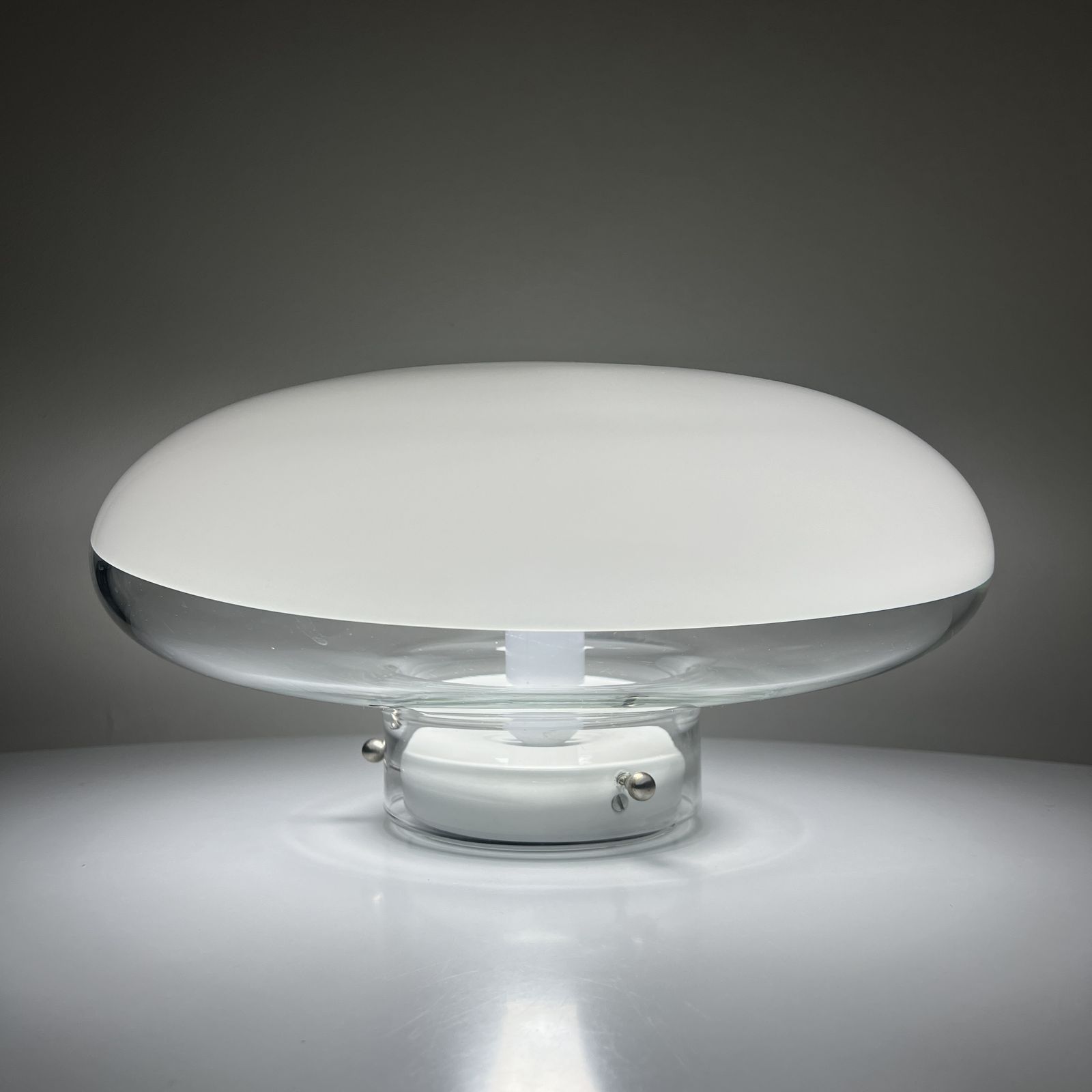 photo for sale 1970s Gill 40 Murano Lamp By Roberto Pamio For Leucos