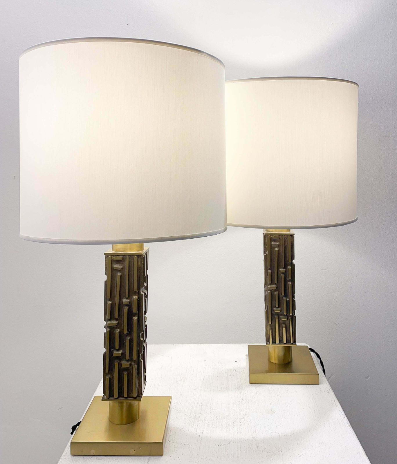 photo furniture Mid Century Brass And Bronze Table Lamp By Luciano Frigerio, Italy, 1970s