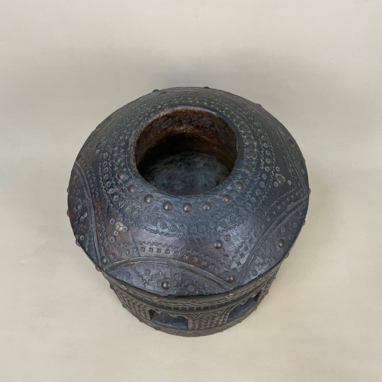 Antique Wooden Ethnic African Bedouin Coffee Grinder Pestle Mehbash Tribe Studded Decorative Ornament Rare Tribal Africa Wood Crusher photo 595.0