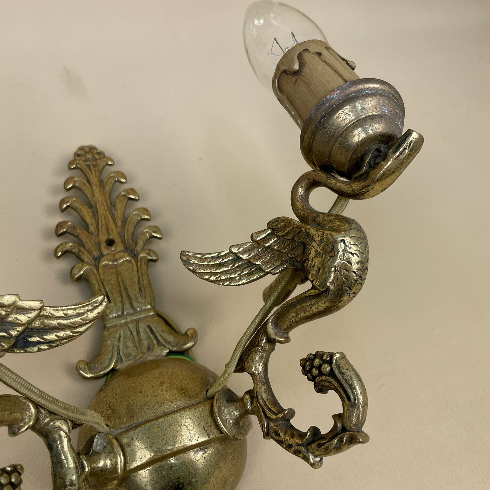 Antique Wall Light Metal Gold Brass Lamp Sconces Oriental Bird Ornate Detail 2 Arms Pattern Patterned Lighting Lights Fireplace Vintage photo furniture