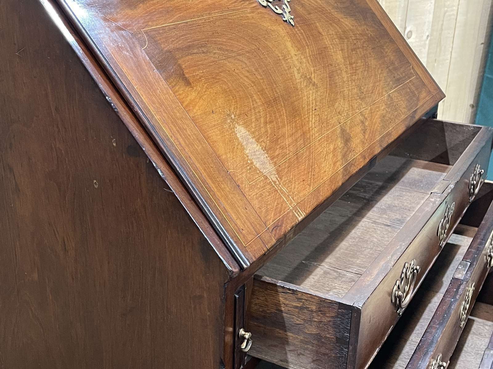 photo vintage 19th Century Georgian English Donkey Back Secretary In Mahogany And Oak