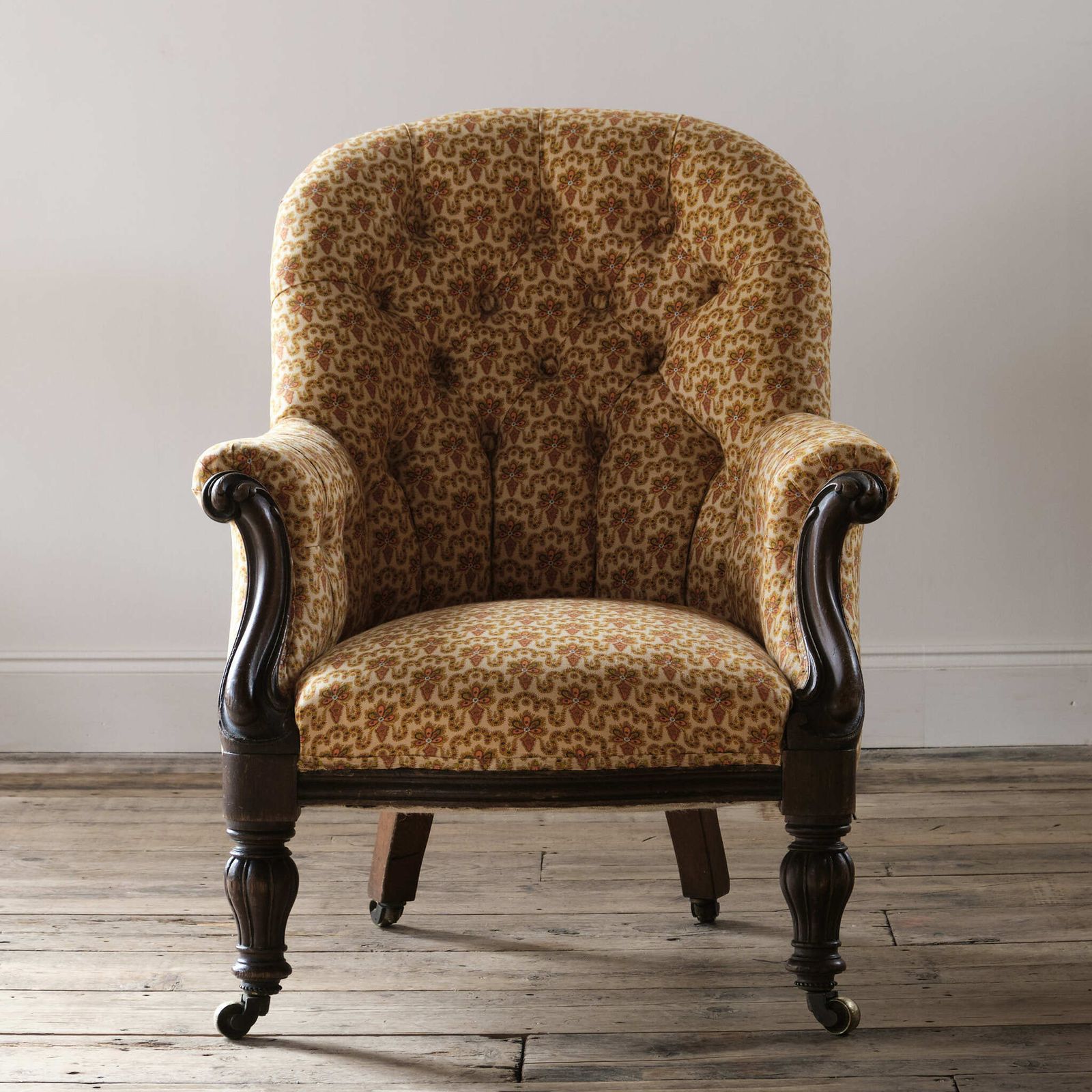 19th Century Buttoned Back Tub Armchair In Vintage French Cotton