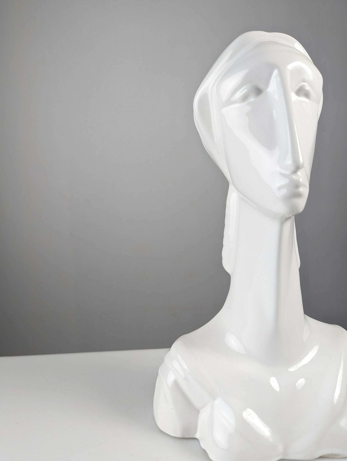 Ceramic Bust Sculpture Of A Woman In Art Deco Style photo vintage