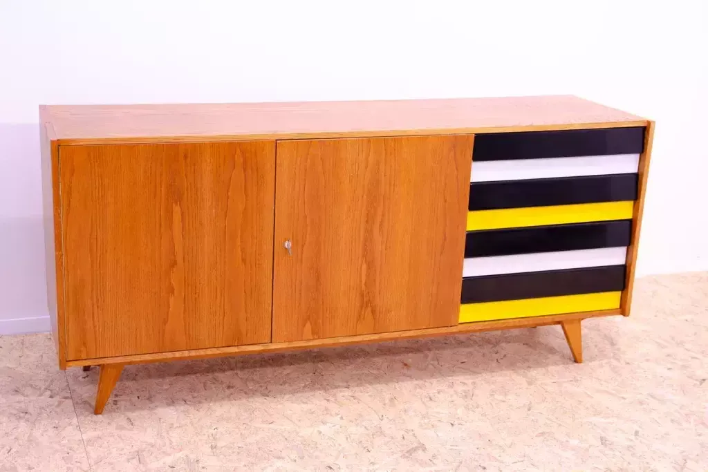 Mid Century U 460 Dressoir Van Jiří Jiroutek Voor Interiér Praha, Tsjecho Slowakije photo for sale