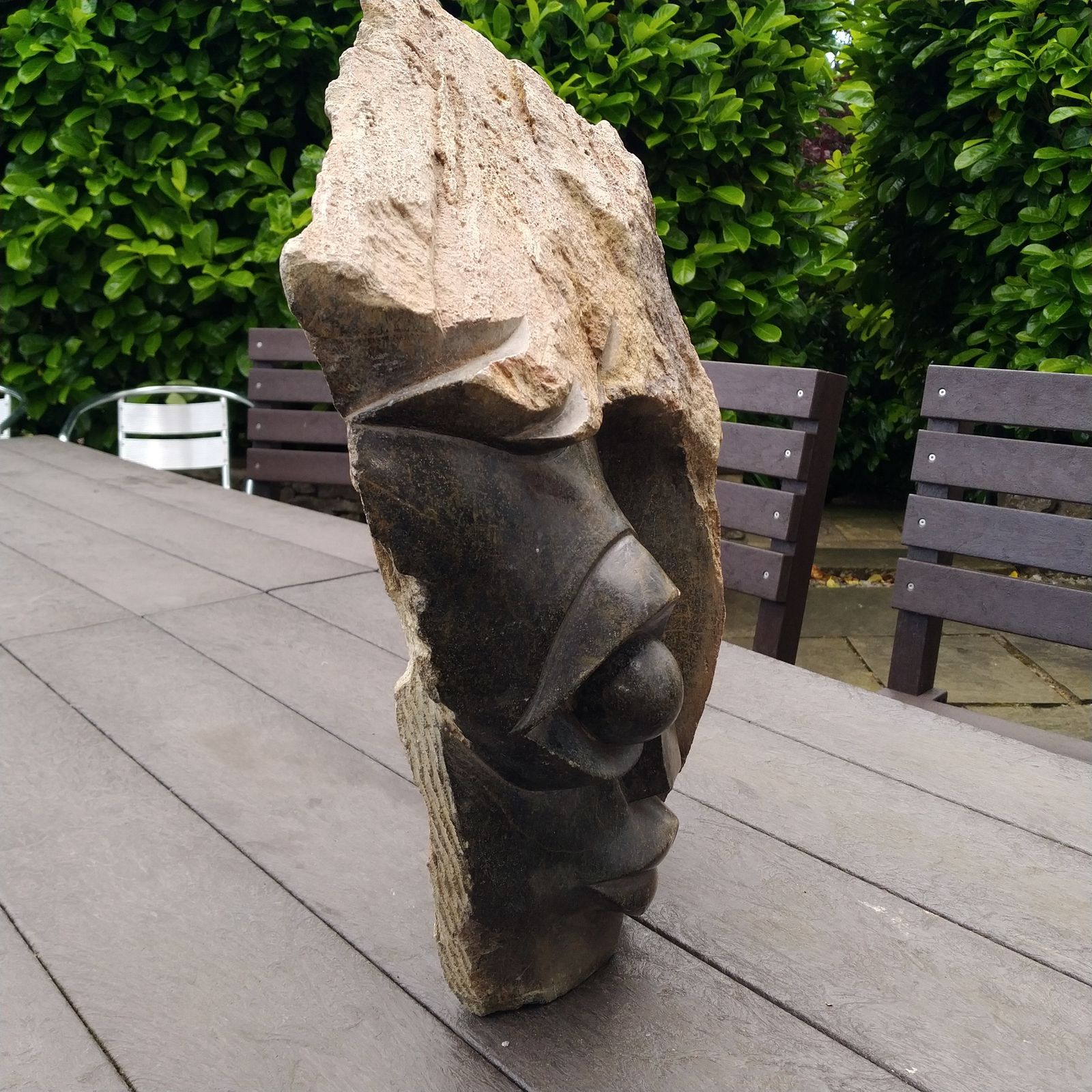 A Large And Striking Signed Shona Sculpture By Kuda Kapuya (Zimb.) In Springstone photo vinterior