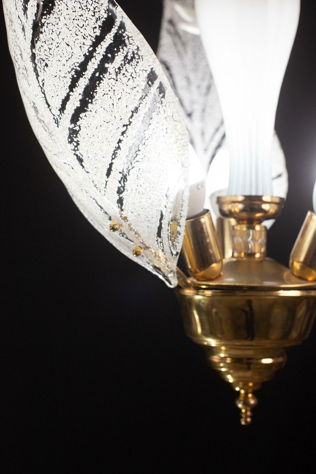 Elegant Murano Chandelier With White Flowers And Leaves, 1970 photo vinterior