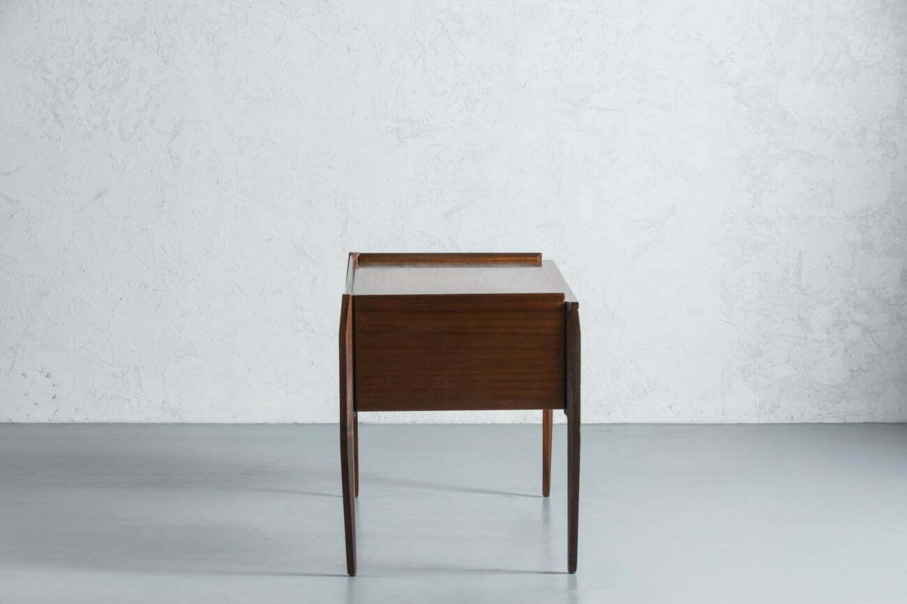 Sale ! Vintage Sleek Mid Century Desk By Gio Ponti For Dassi In The 1960s, photo for sale