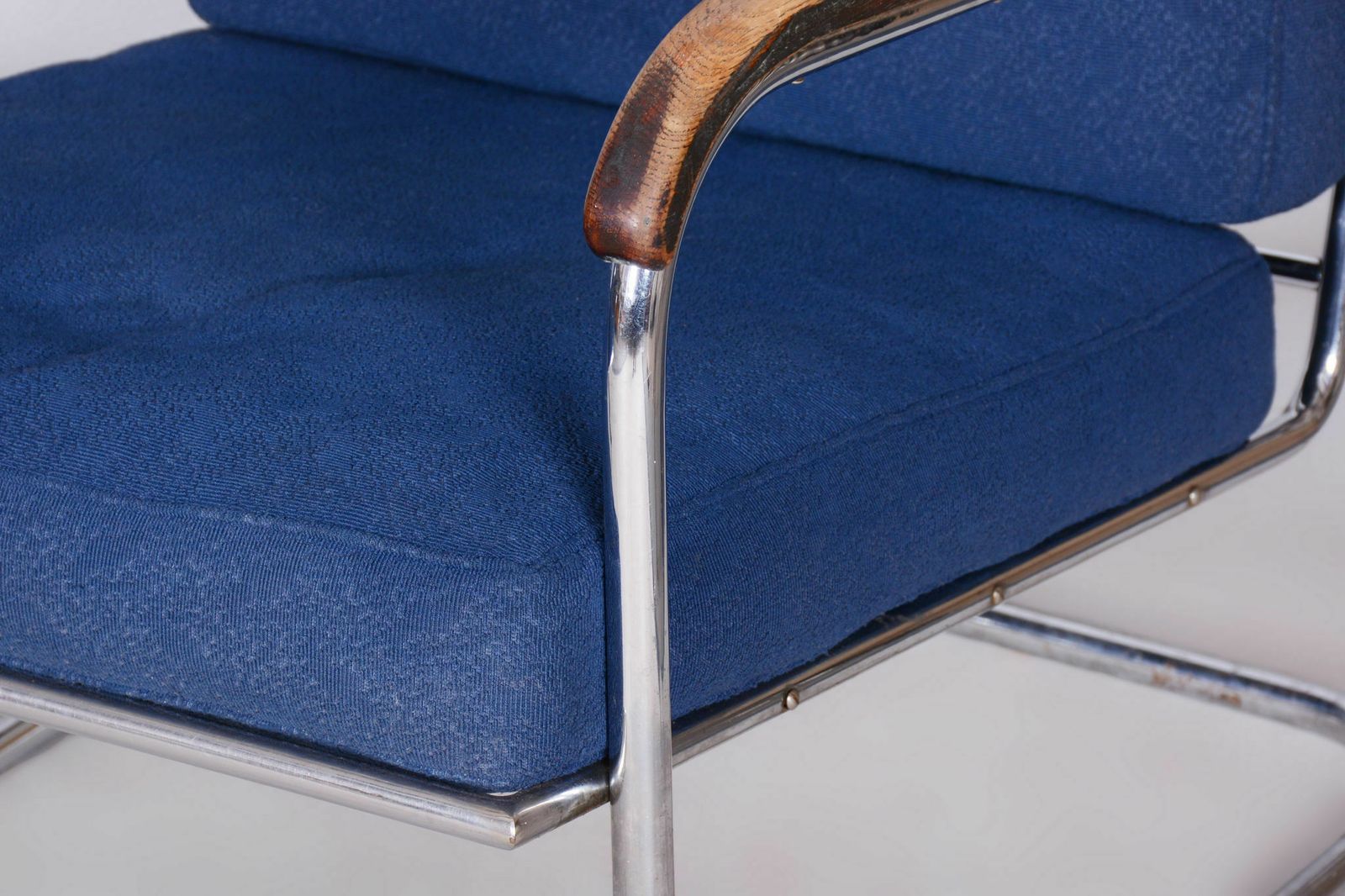 photo for sale Original Bauhaus Pair Of Armchairs, Chrome Plated Steel, Switzerland, 1930s