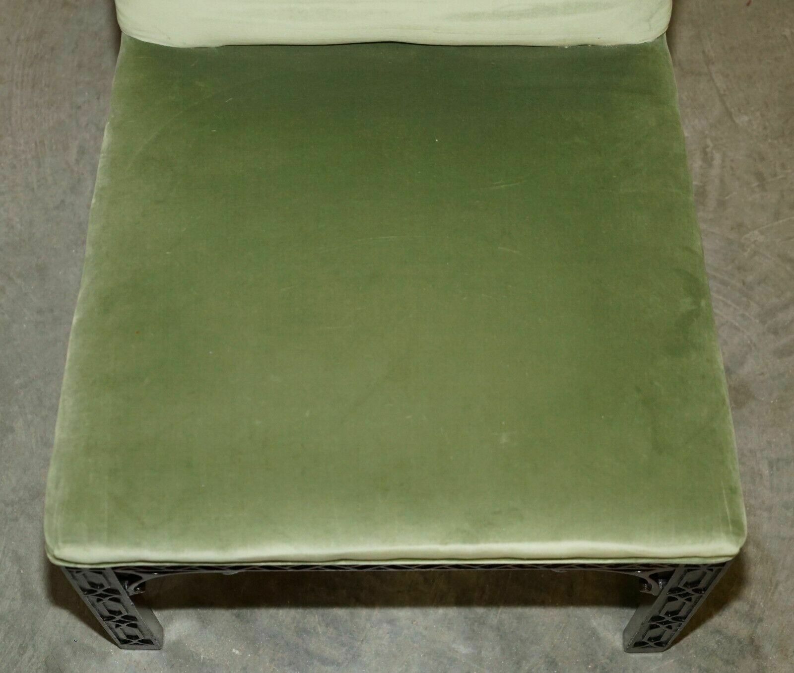 3950.0 Sublime Pair Of Antique Victorian Thomas Chippendale Ornately Carved Side Chairs photo