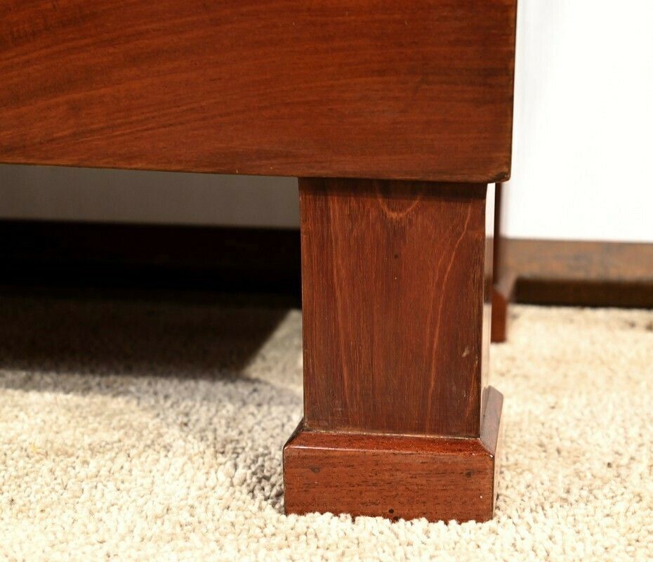 photo vinterior Small Mahogany Bookcase, Restoration Period – Early 19th Century
