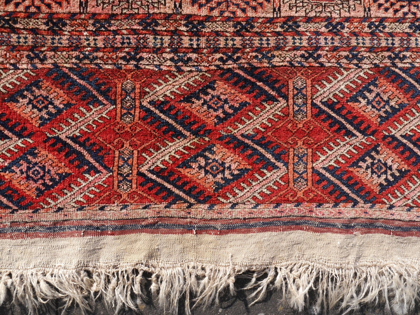 photo vinterior Antique Rug Turkman Tekke Bukhara Main Carpet Djoharian Collection