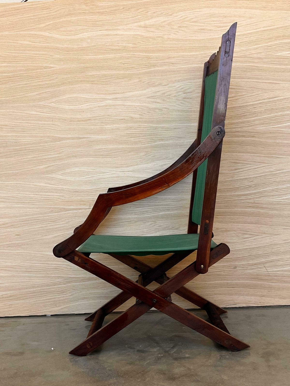 Paire de fauteuils bas en bois de style Old Hickory photo for sale