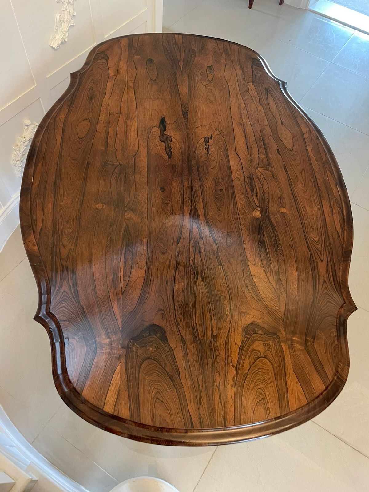 photo vintage Outstanding Quality Large Antique 19th Century Rosewood Dining Table